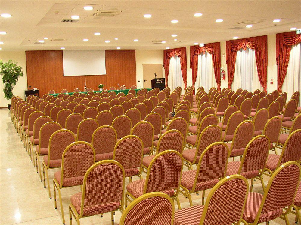 Hotel Executive Meeting & Events Údine Exterior foto